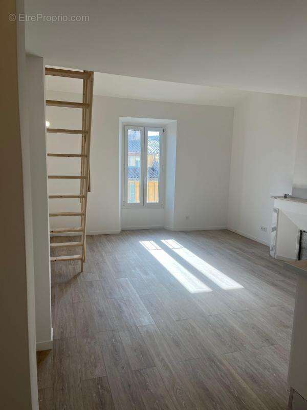 Appartement à VENCE