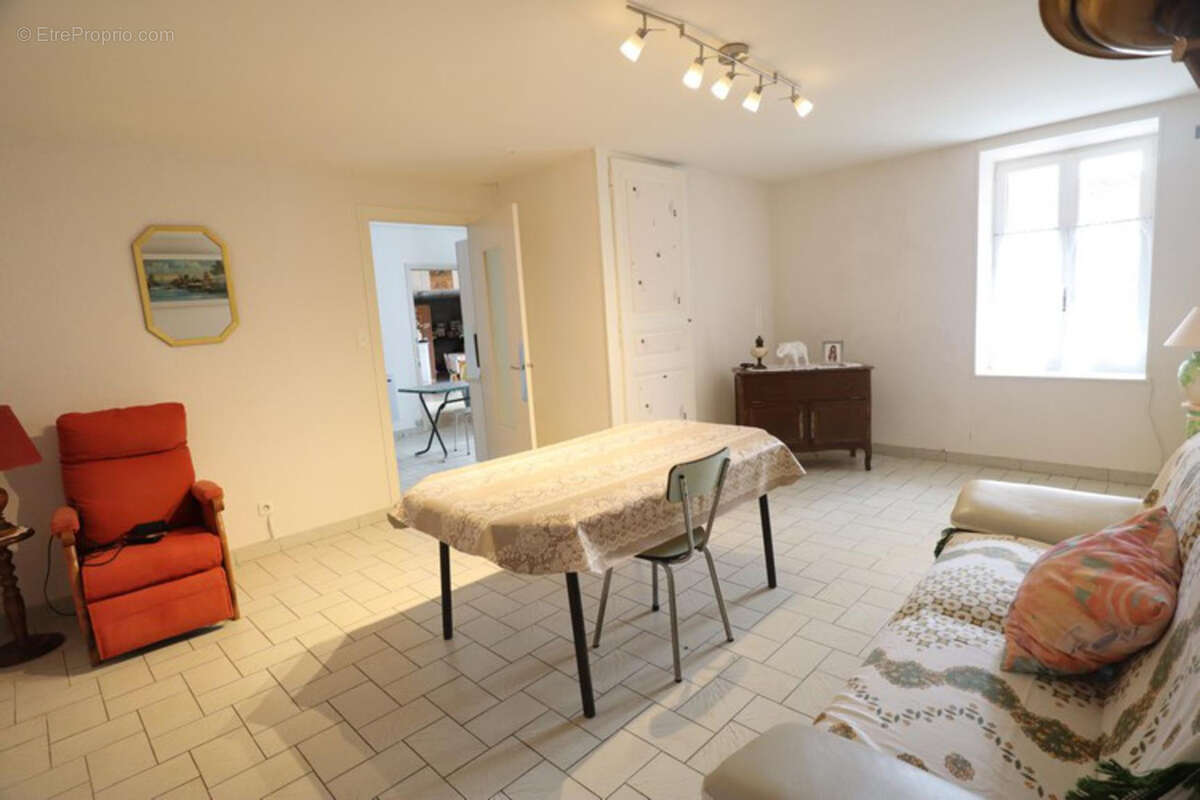 Appartement à LE PEAGE-DE-ROUSSILLON