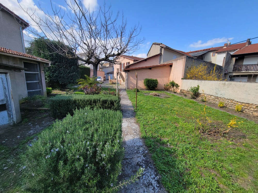 Appartement à LE PEAGE-DE-ROUSSILLON