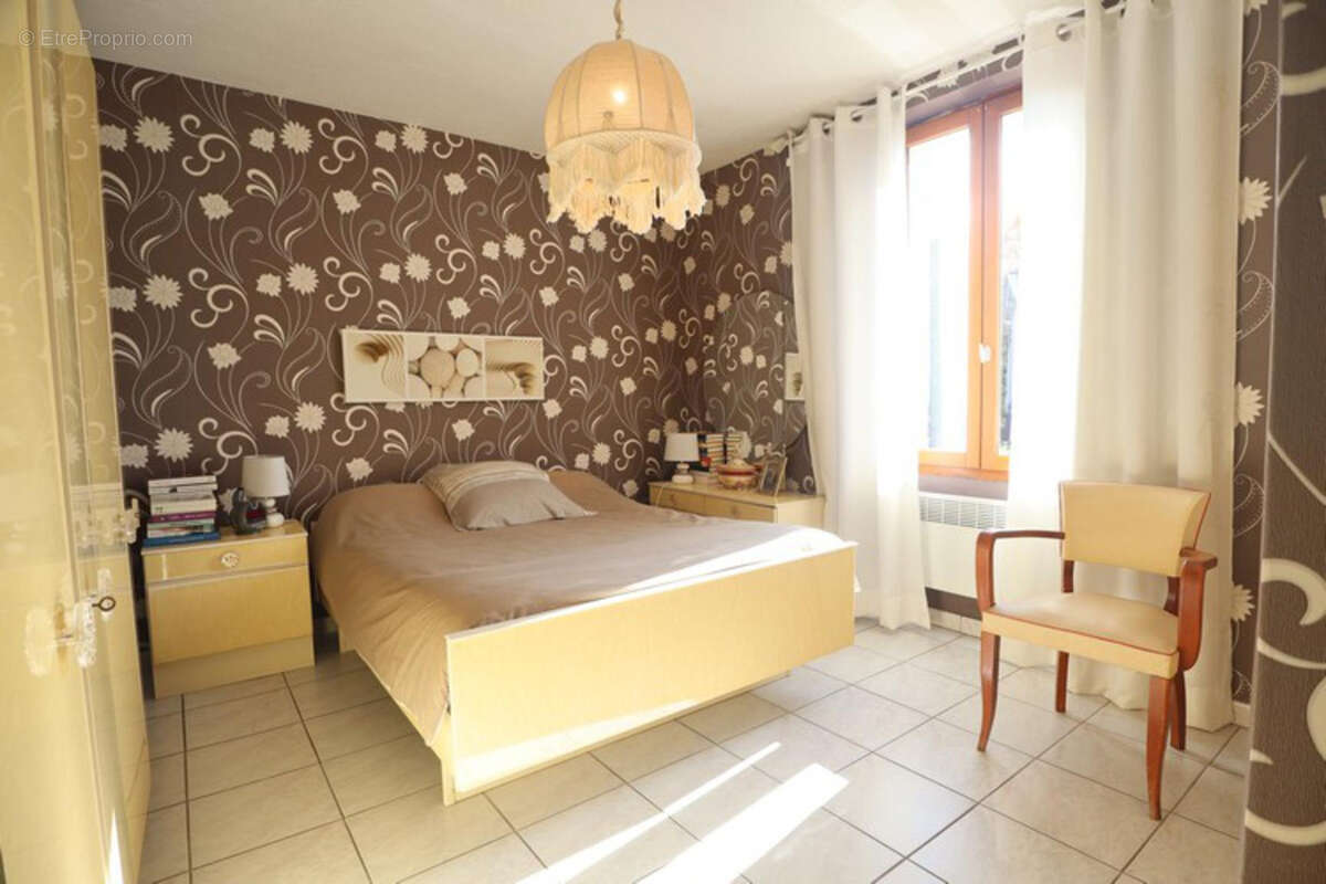 Appartement à LE PEAGE-DE-ROUSSILLON