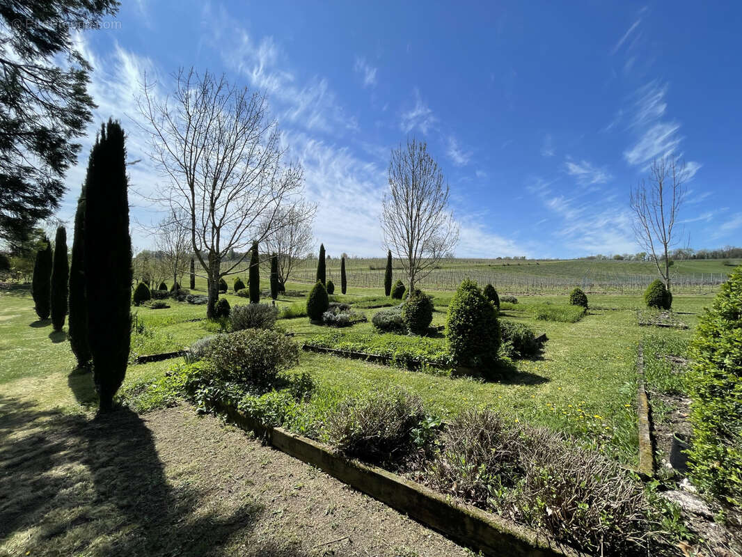 Maison à BOUTEVILLE