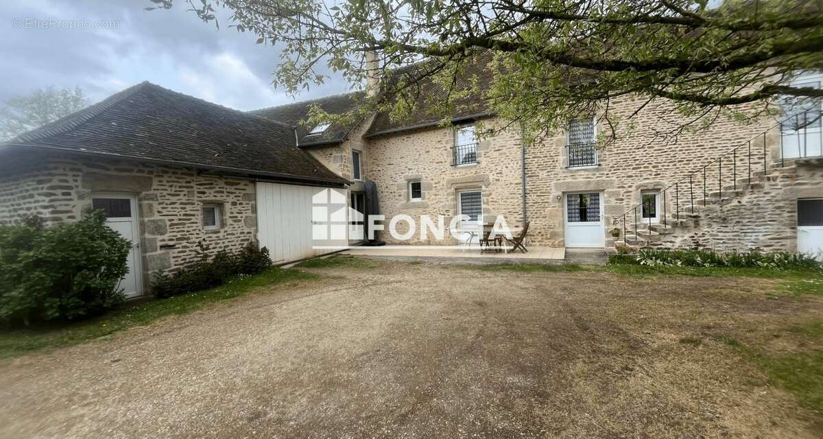 Maison à SAINT-DENIS-SUR-SARTHON