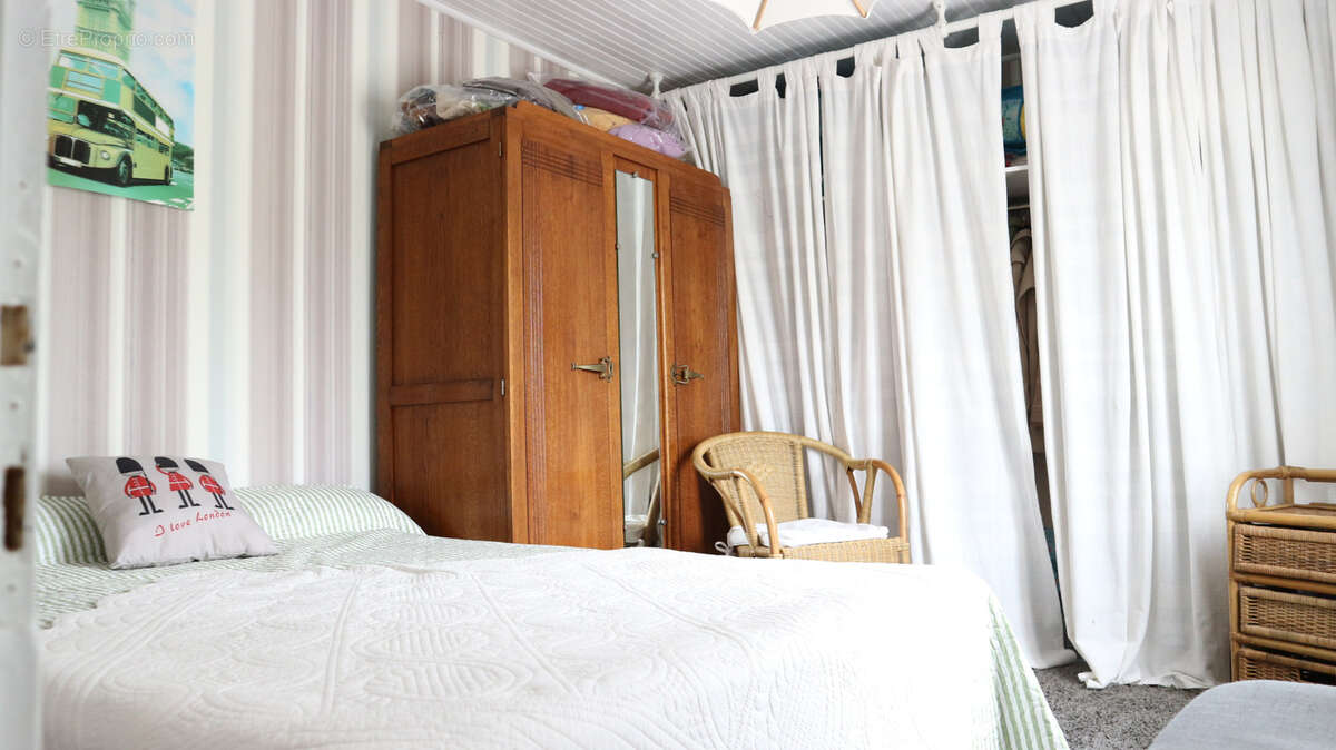 Maison à FONTCOUVERTE