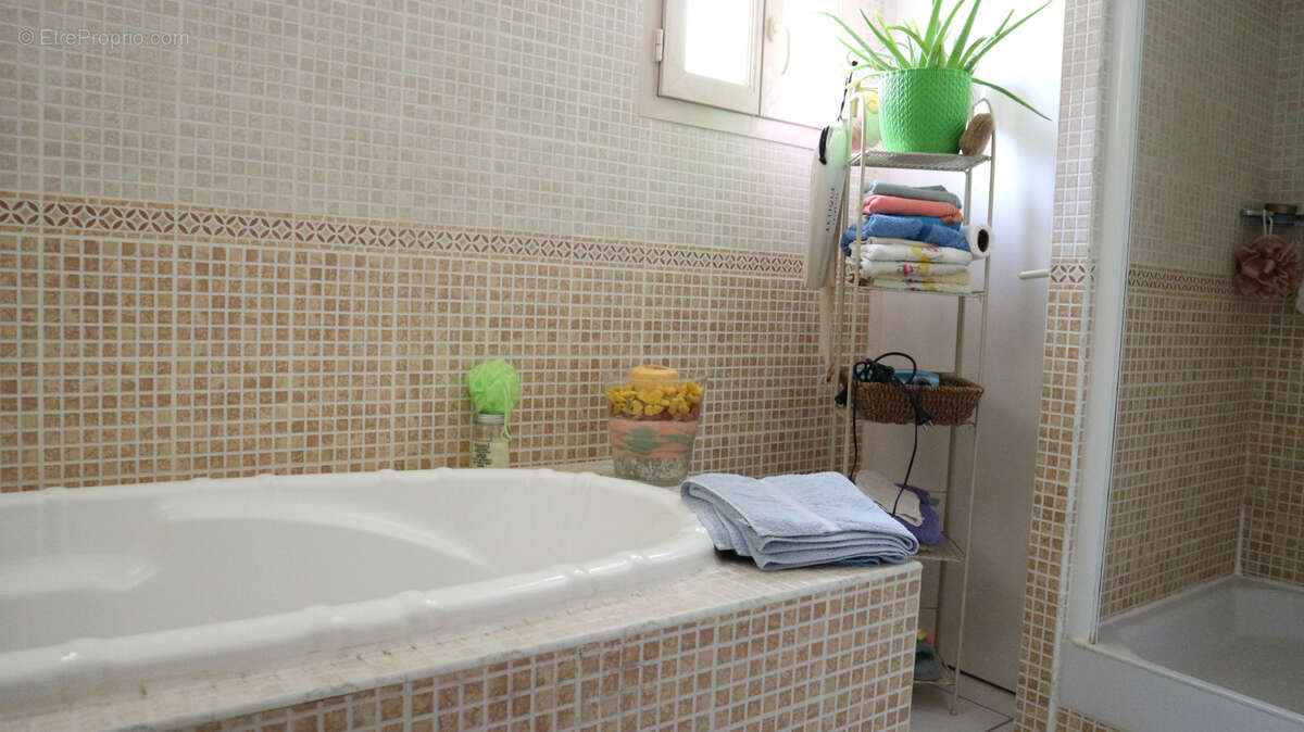 Maison à FONTCOUVERTE