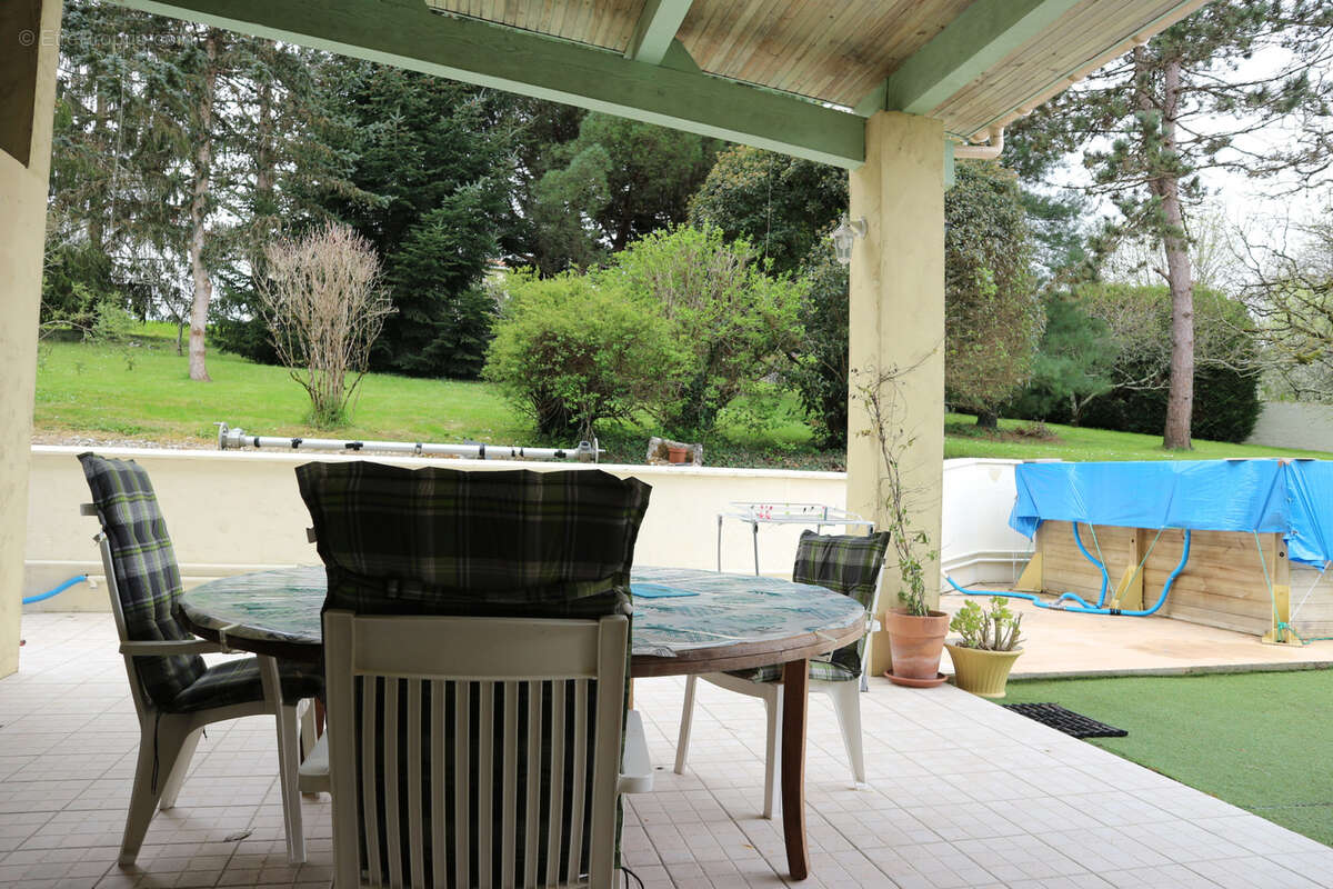 Maison à FONTCOUVERTE