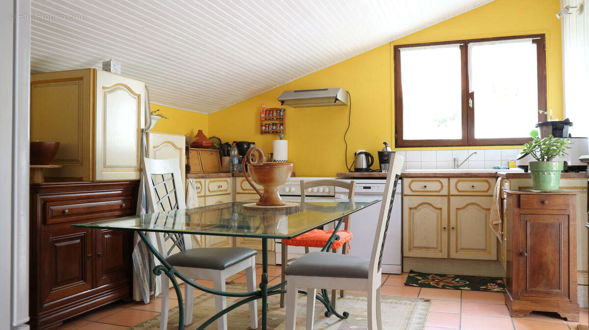 Maison à FONTCOUVERTE