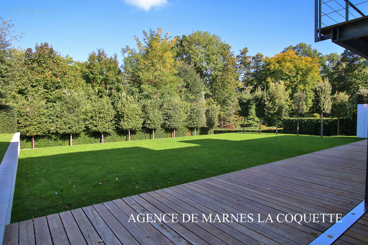 Maison à VILLE-D&#039;AVRAY