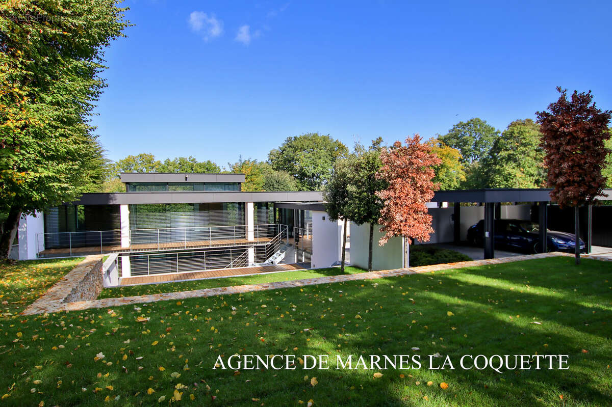 Maison à VILLE-D&#039;AVRAY