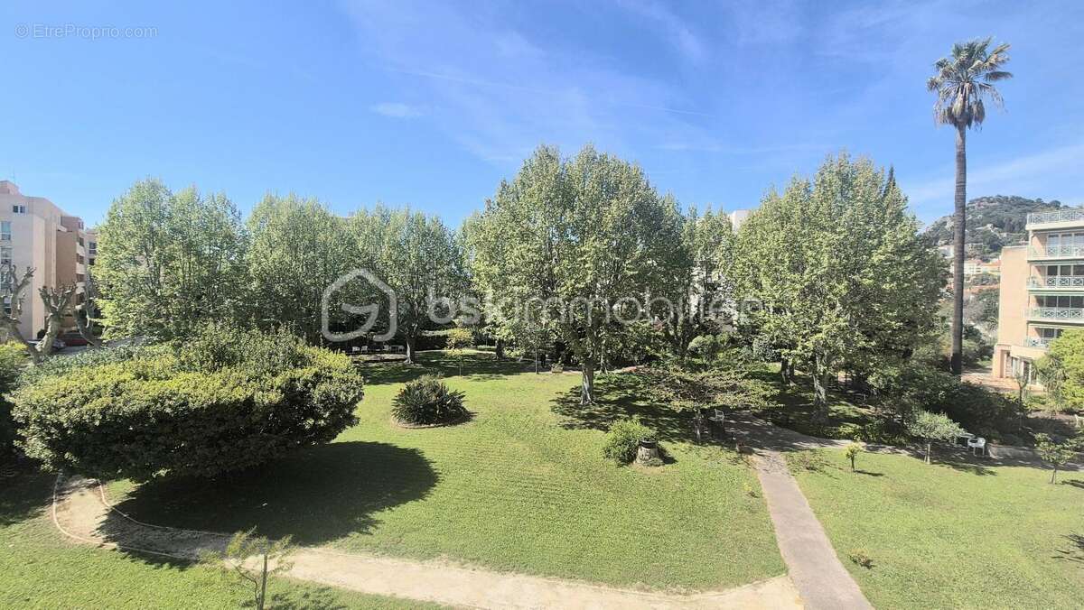 Appartement à HYERES