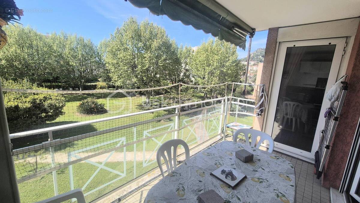 Appartement à HYERES