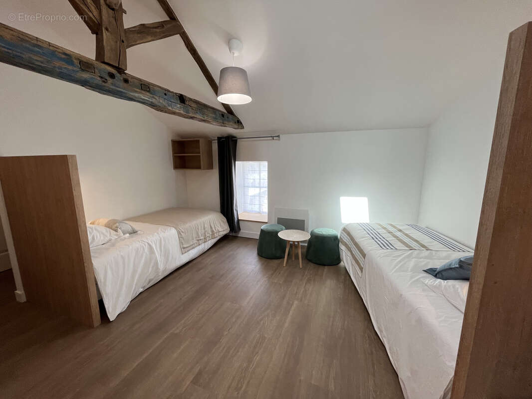 Commerce à MORTAGNE-SUR-SEVRE