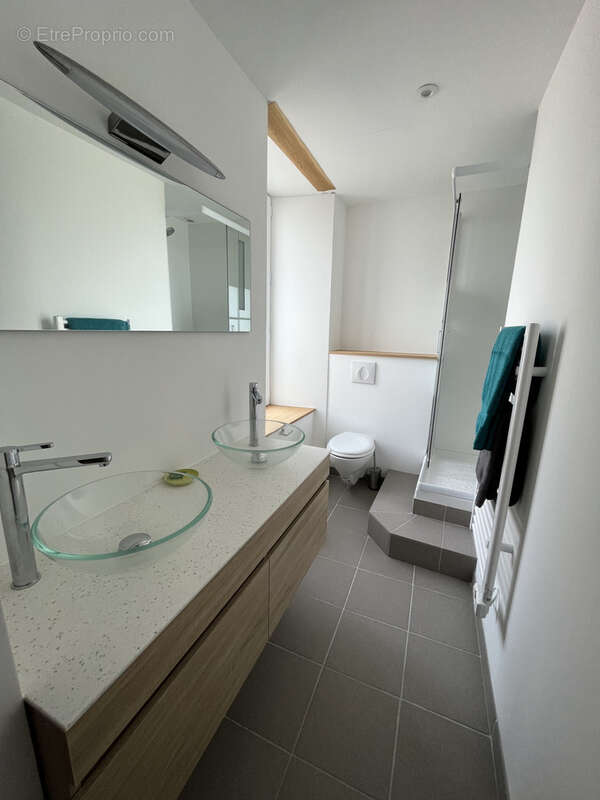 Commerce à MORTAGNE-SUR-SEVRE