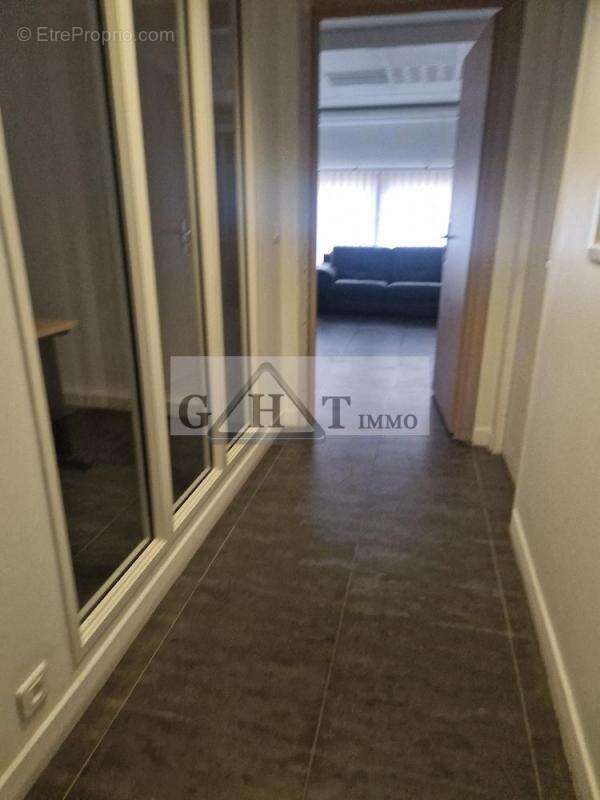 Commerce à LA COURNEUVE