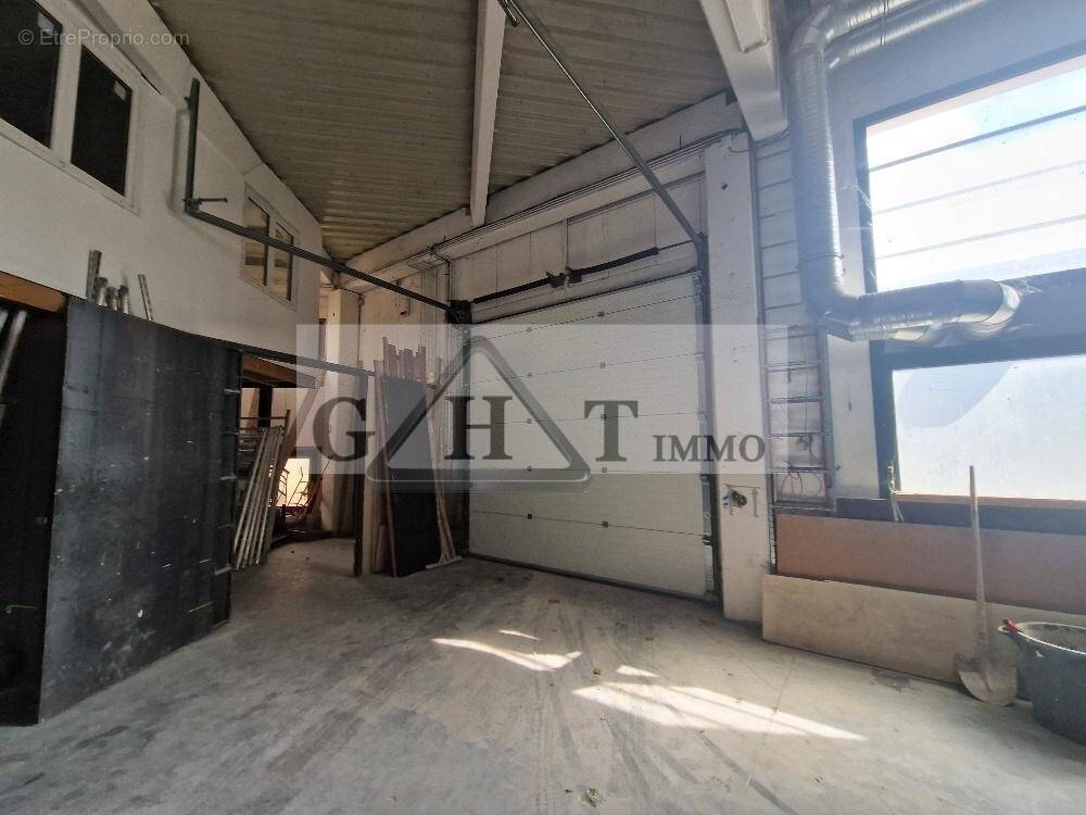 Commerce à LA COURNEUVE