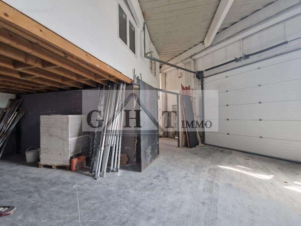 Commerce à LA COURNEUVE