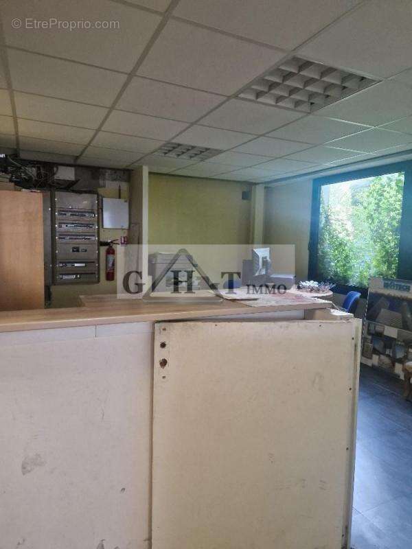 Commerce à LA COURNEUVE