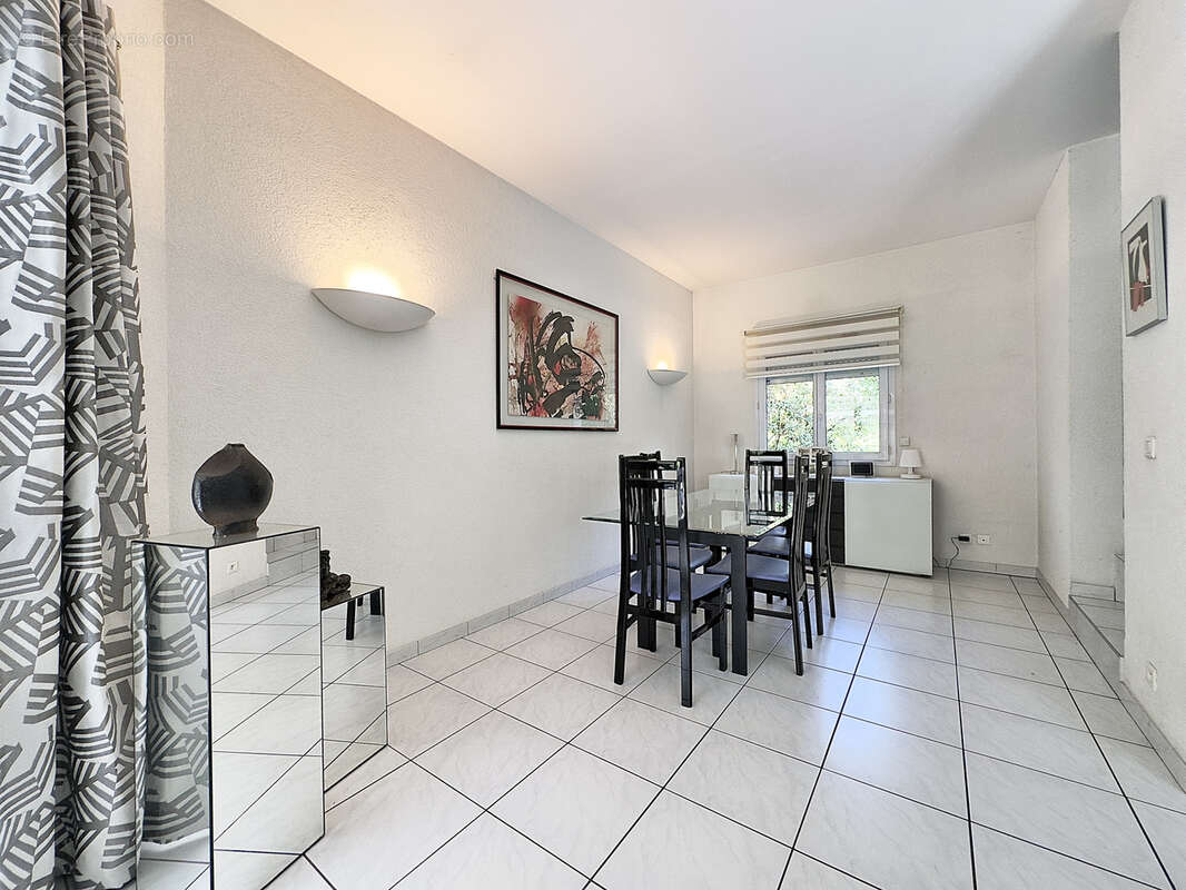 Maison à SAINT-CERGUES