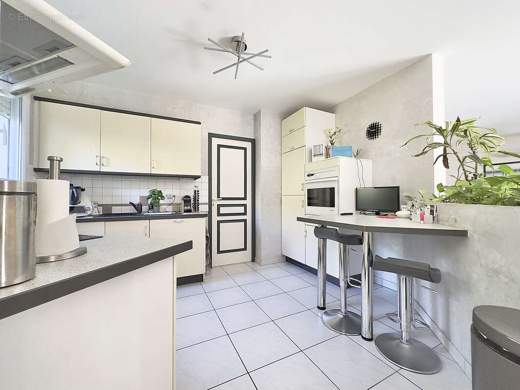 Maison à SAINT-CERGUES