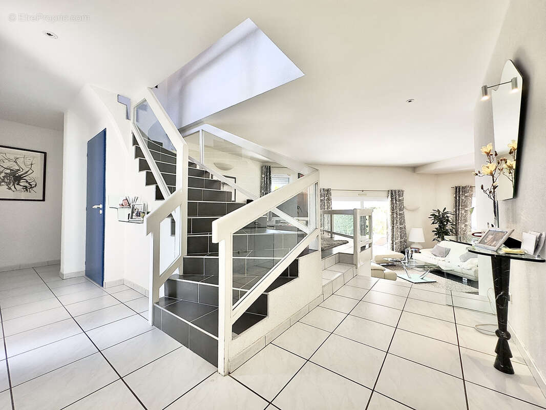 Maison à SAINT-CERGUES