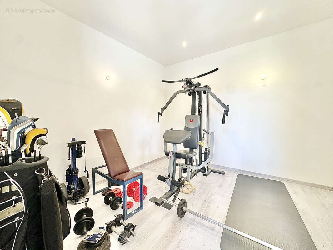 Maison à SAINT-CERGUES