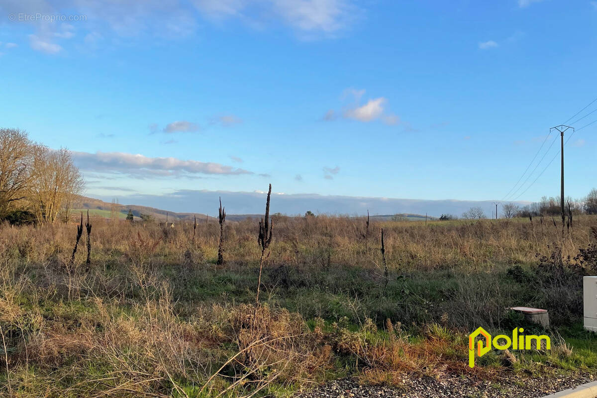 Terrain à VANDIERES