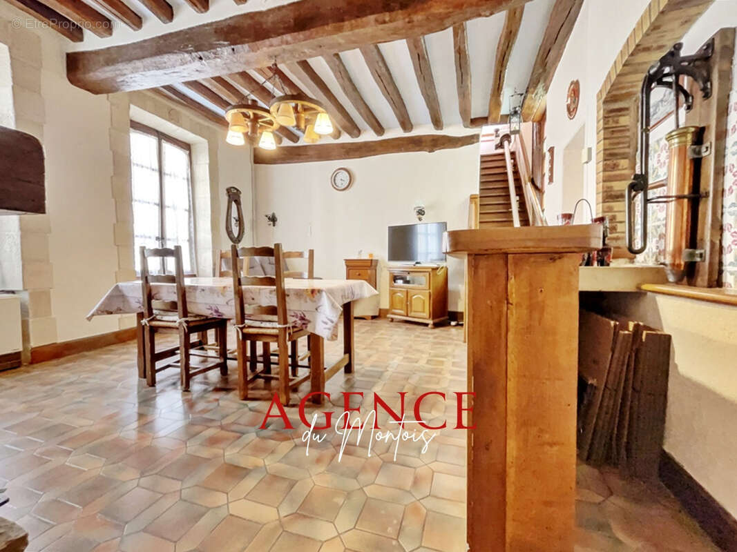 Maison à BRAY-SUR-SEINE