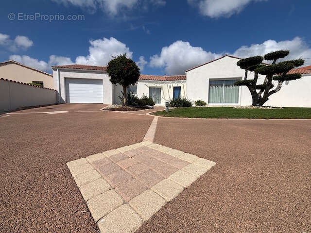 Maison à TALMONT-SAINT-HILAIRE