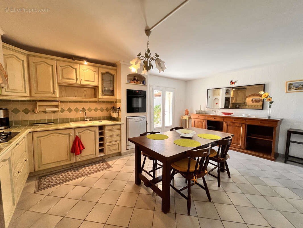 Maison à LES ISSAMBRES