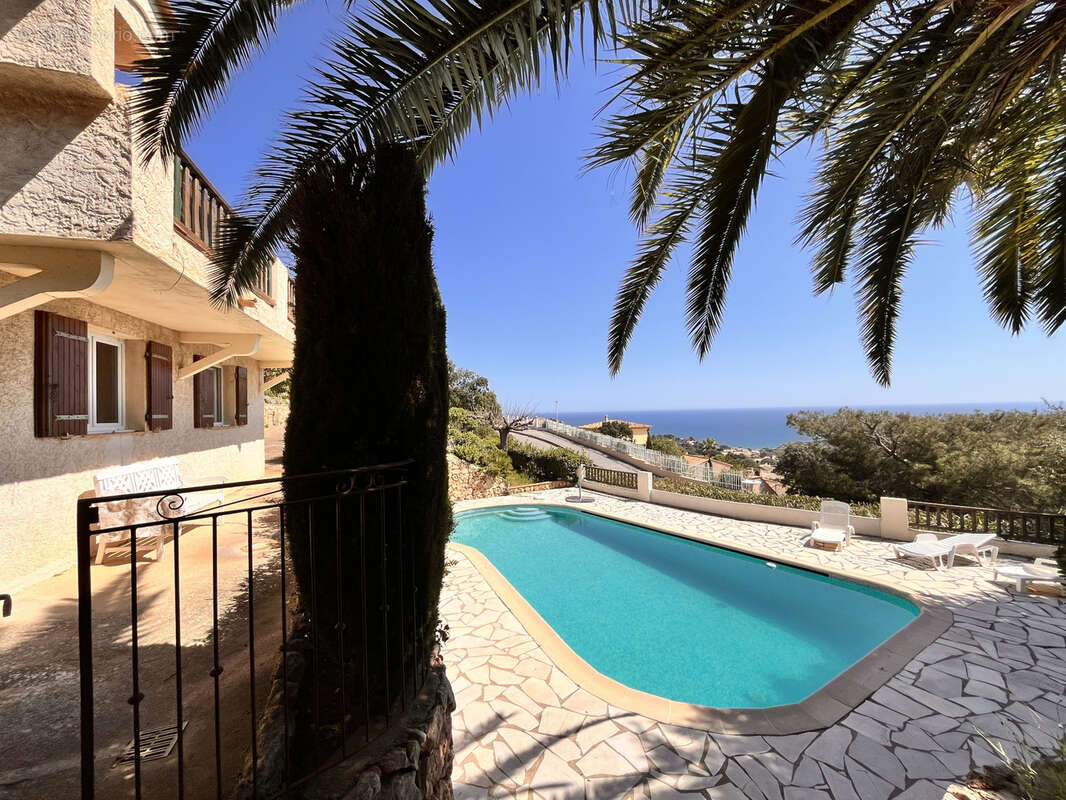 Maison à LES ISSAMBRES