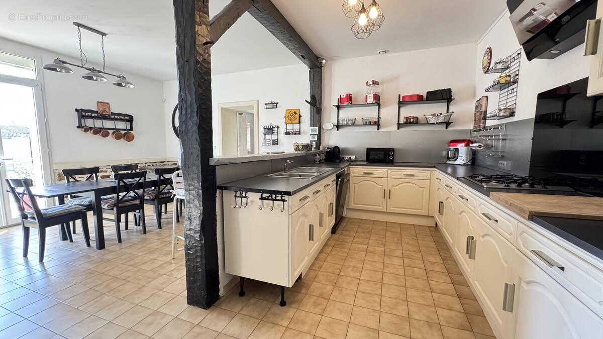 Maison à SAINT-GEORGES-DE-RENEINS