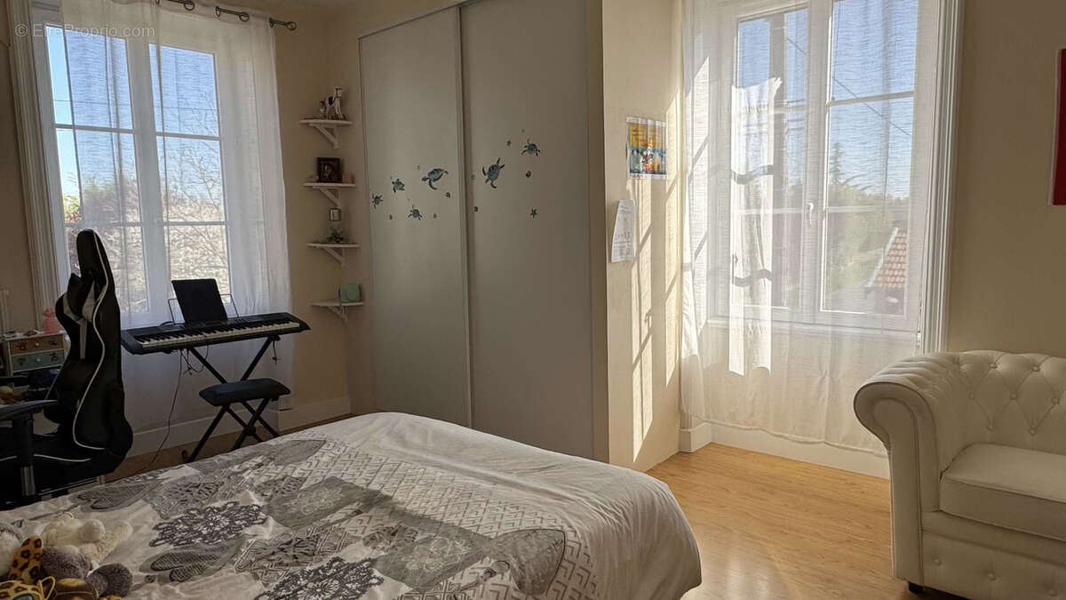 Maison à SAINT-GEORGES-DE-RENEINS