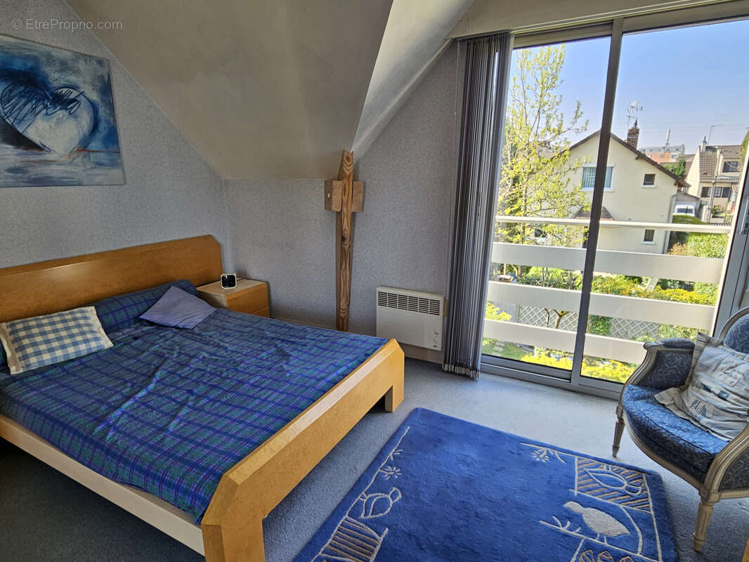 Maison à LIVRY-GARGAN