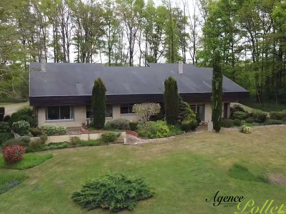 Maison à AUBIGNY-SUR-NERE