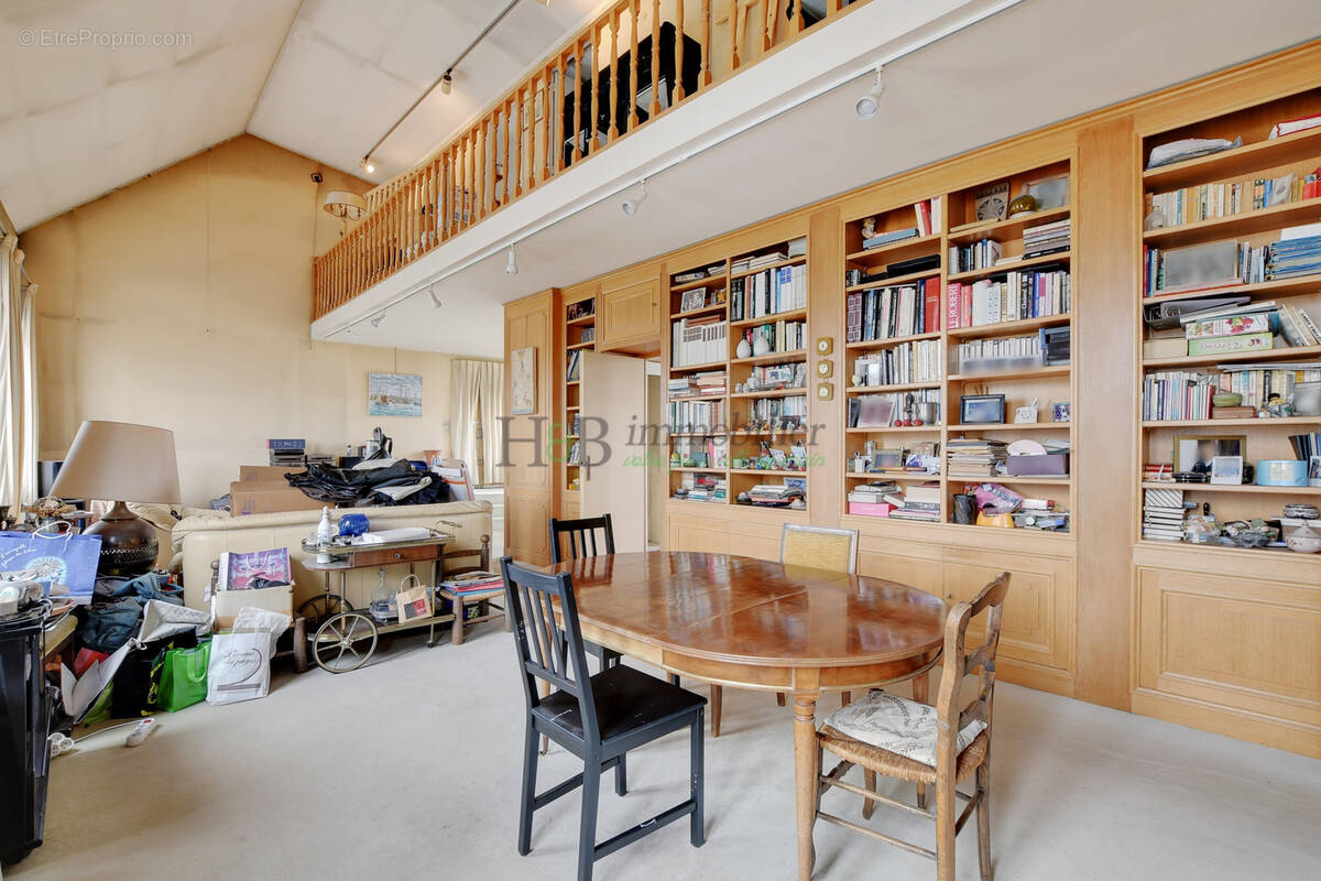 Appartement à PARIS-12E