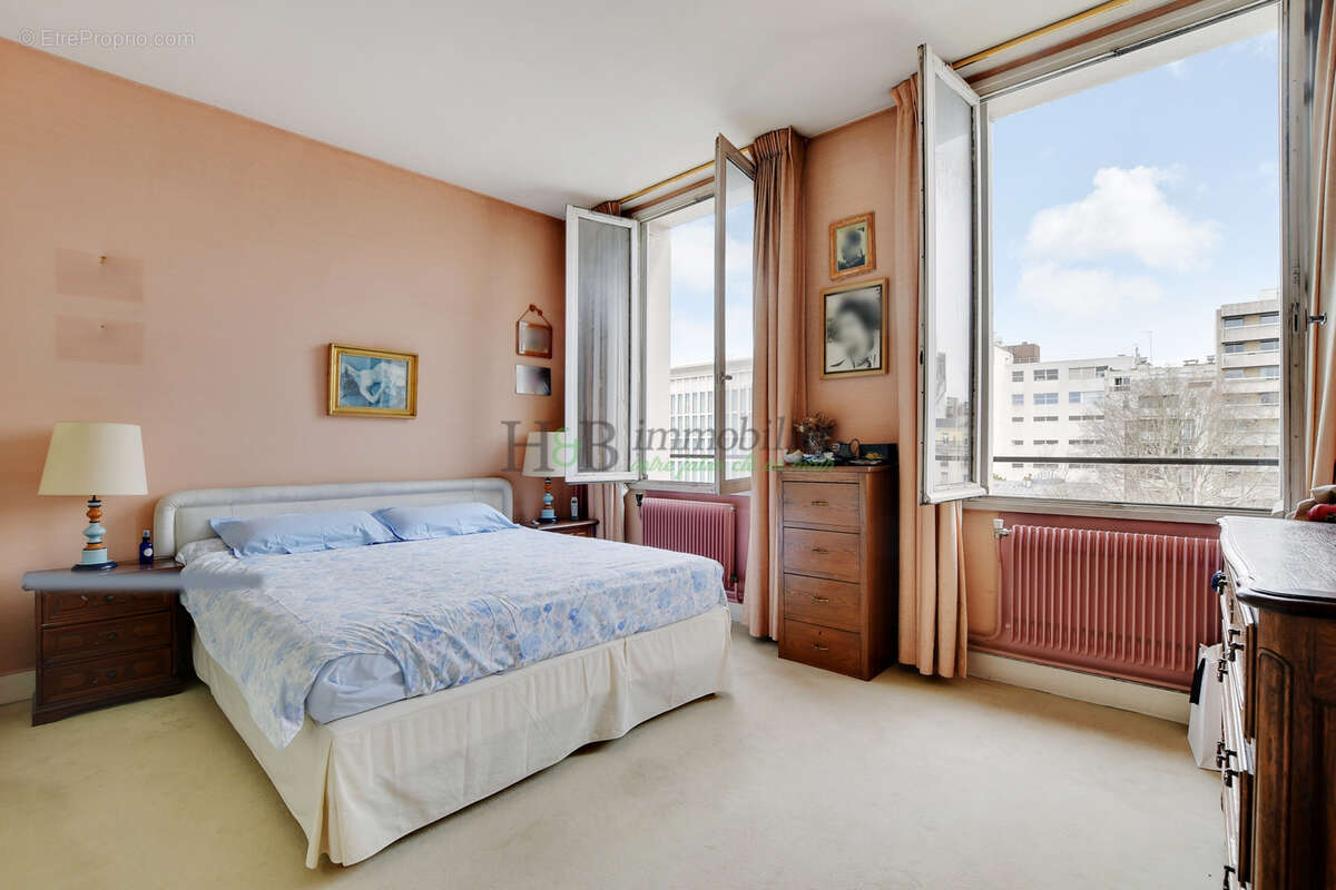 Appartement à PARIS-12E