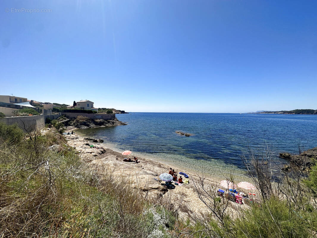Appartement à SIX-FOURS-LES-PLAGES