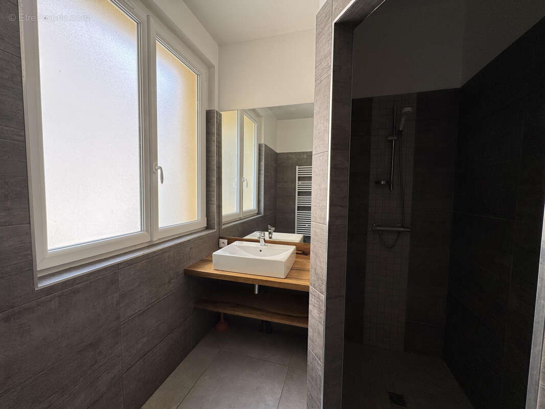 Appartement à COURSAN