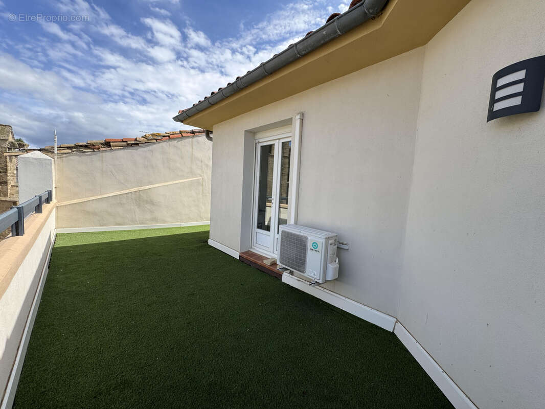 Appartement à COURSAN