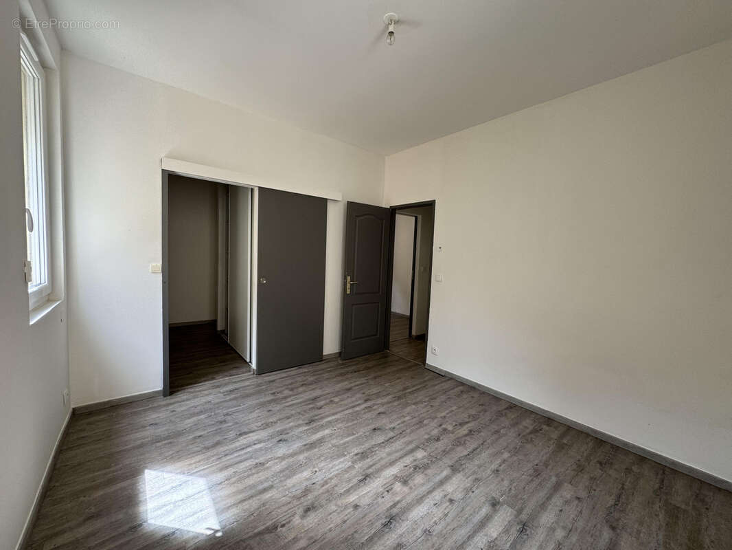 Appartement à COURSAN