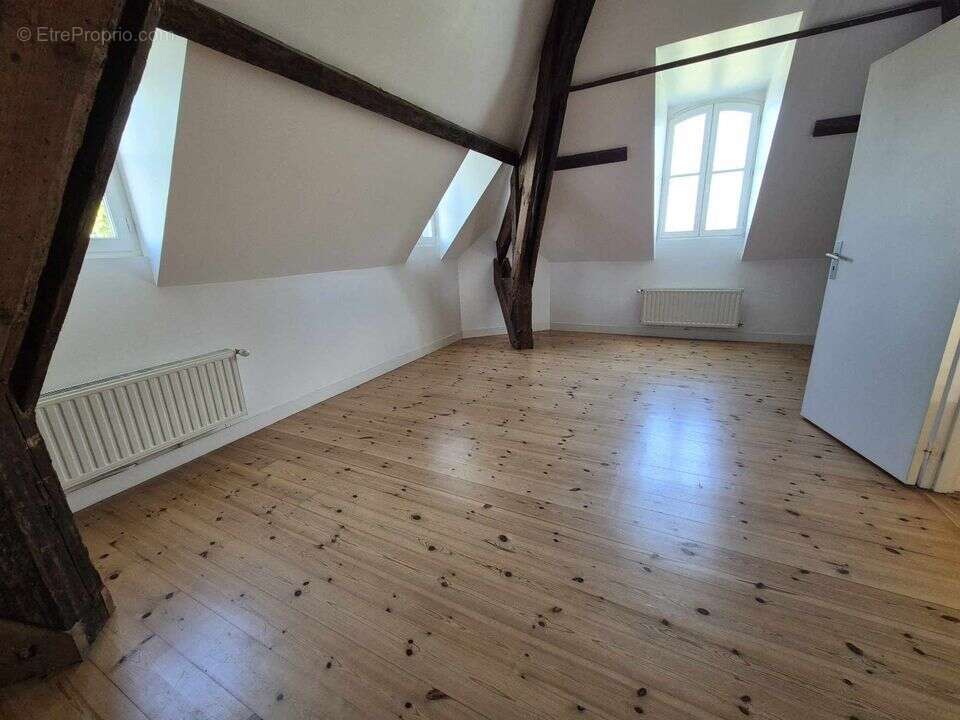 Saint Julien Maison à étage- 3 chambres- terrain 50m²- - Maison à SAINT-JULIEN-BEYCHEVELLE