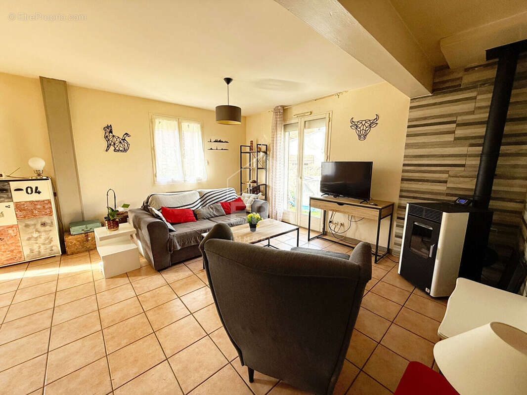 Maison à EVRY-GREGY-SUR-YERRE