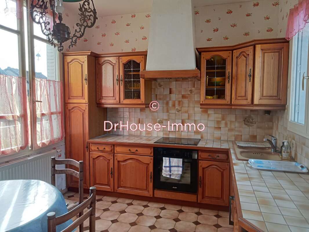 Maison à GY-LES-NONAINS