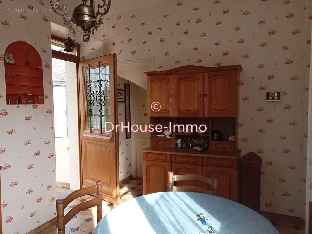 Maison à GY-LES-NONAINS