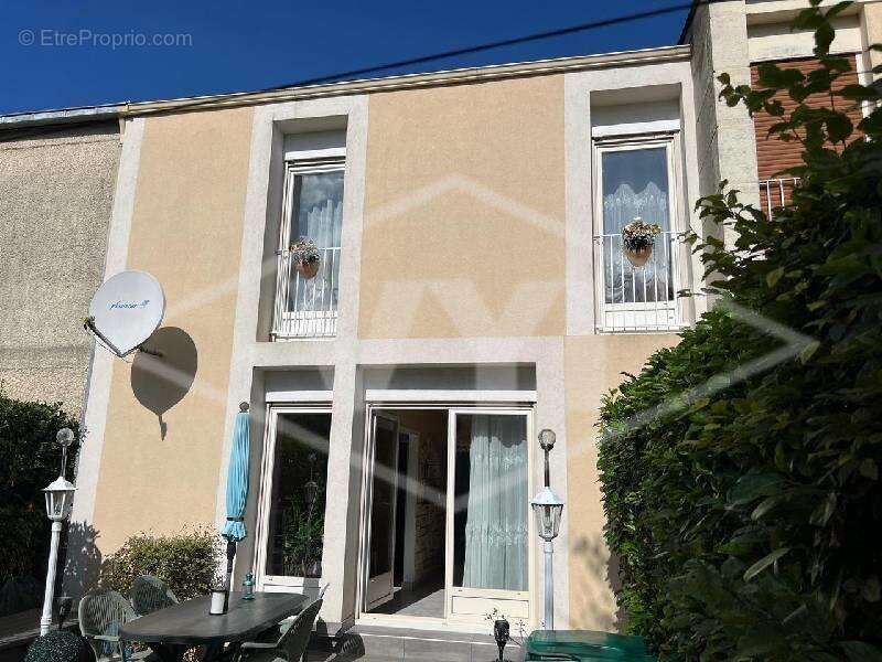 Maison à QUINCY-SOUS-SENART