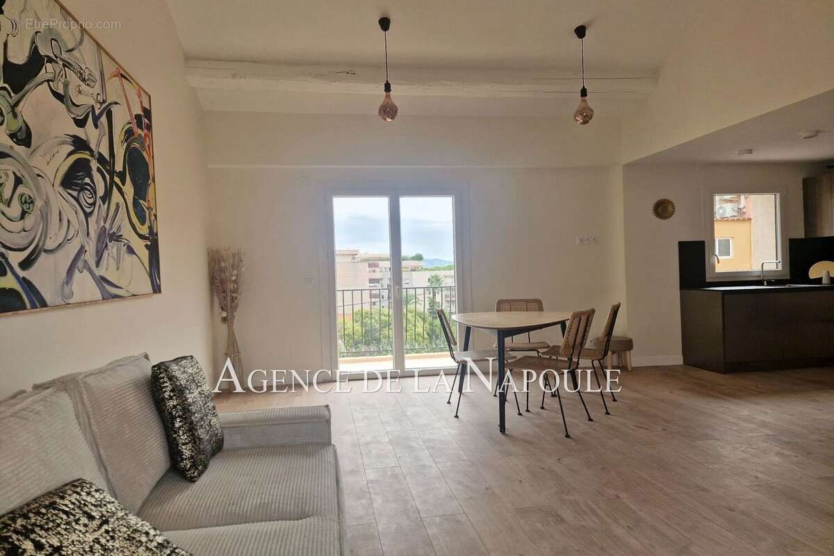 Appartement à MANDELIEU-LA-NAPOULE