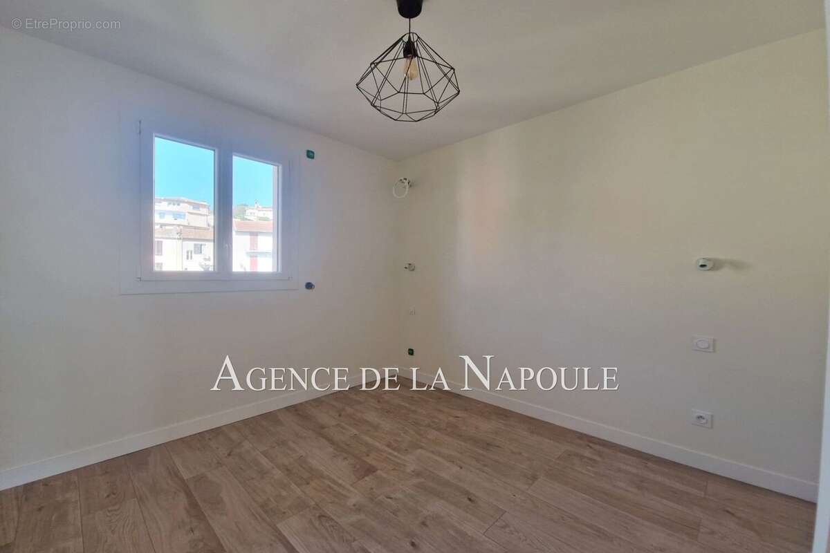 Appartement à MANDELIEU-LA-NAPOULE