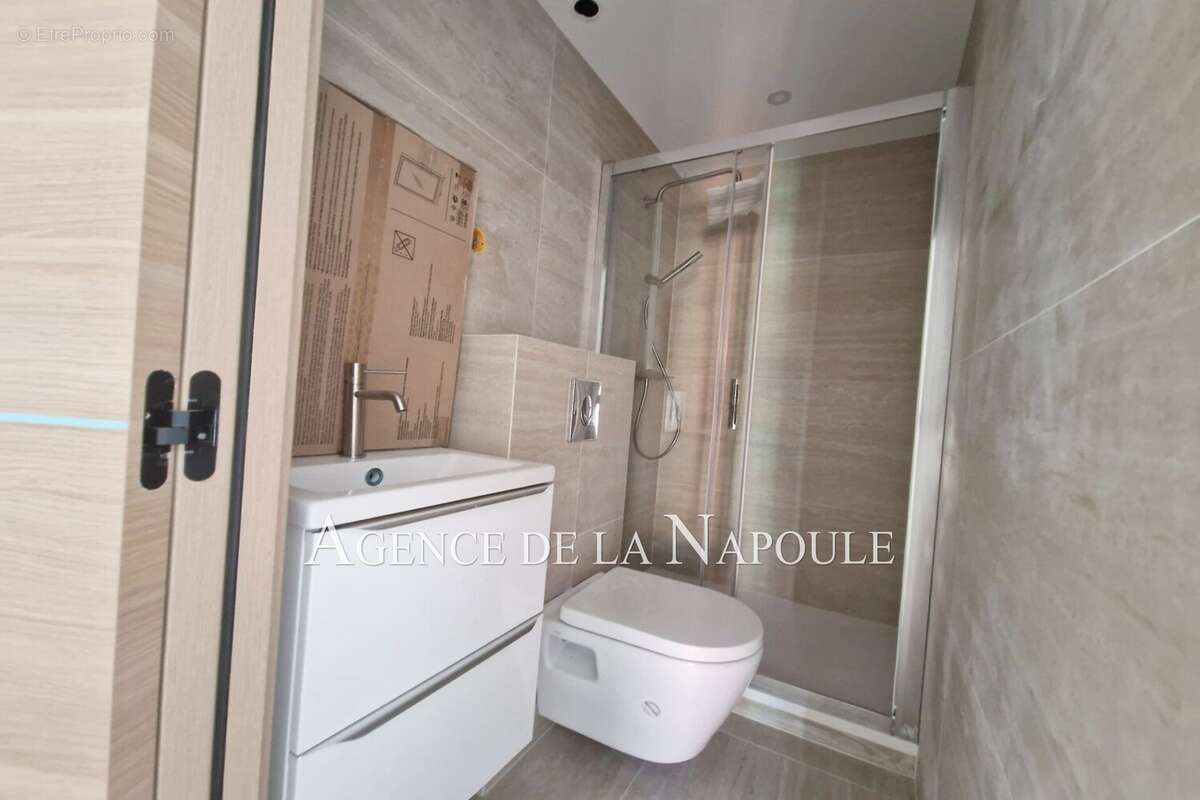 Appartement à MANDELIEU-LA-NAPOULE