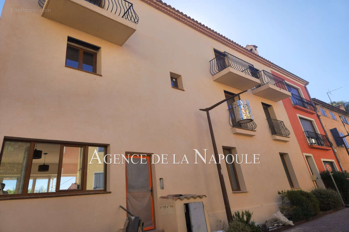 Appartement à MANDELIEU-LA-NAPOULE