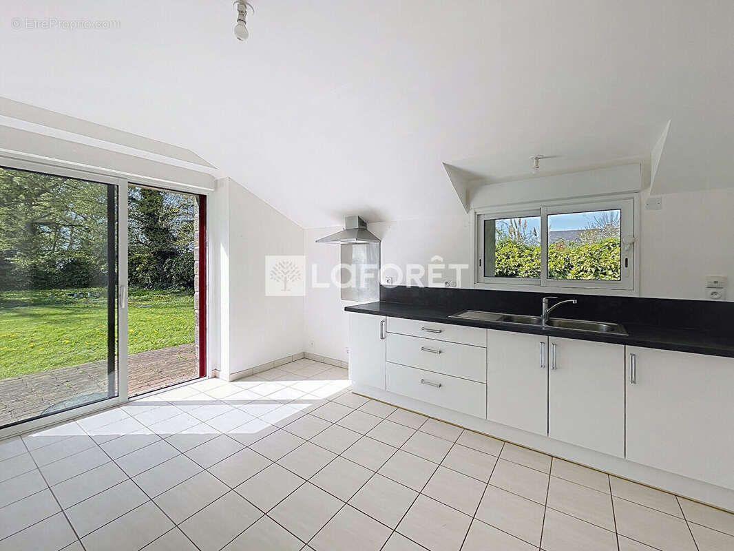 Maison à BRUC-SUR-AFF