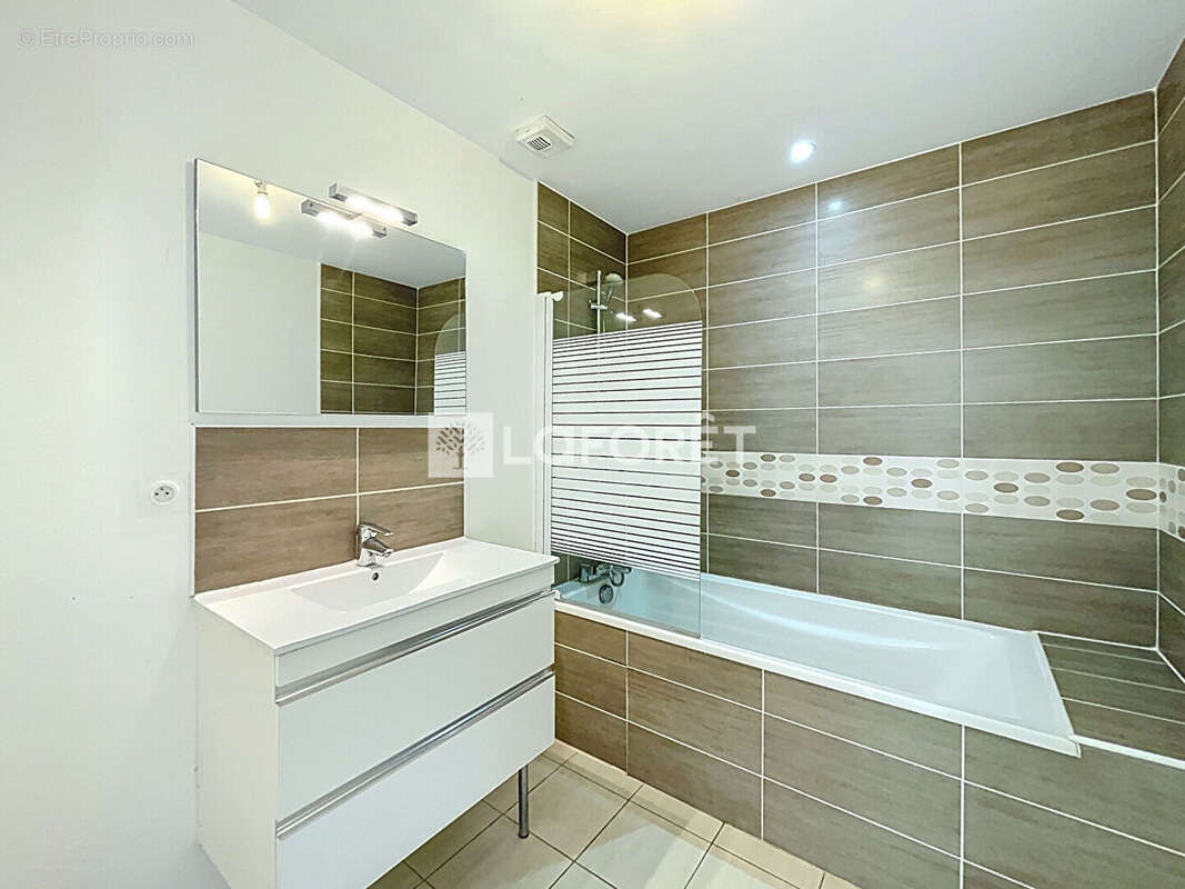 Maison à BRUC-SUR-AFF